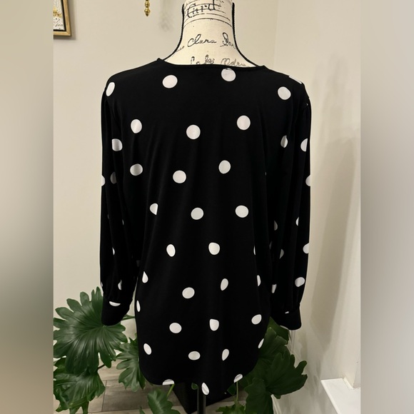 Adrianna Papell Size XL Black Polka Dot Puff 3/4 Sleeve Top V Neck Womens - Picture 6 of 7